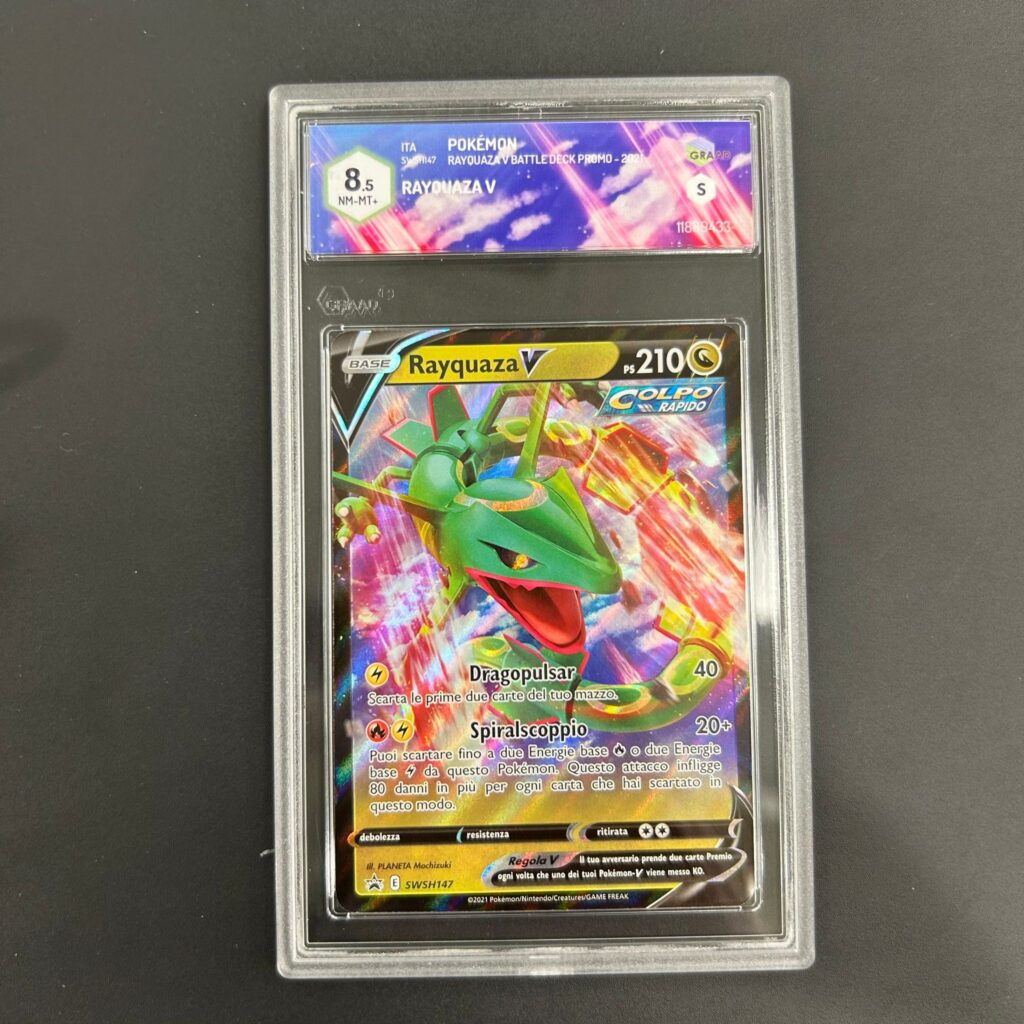 RAYQUAZA V - SWSH147 - GRAAD 8,5